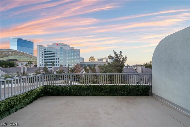 360 East Desert Inn Road 407, Las Vegas, NV 89109