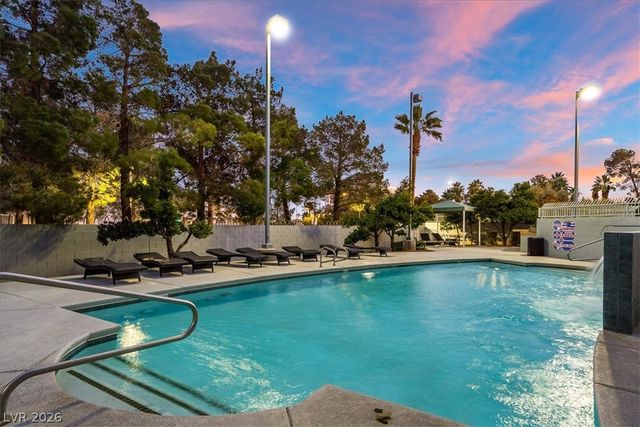 360 East Desert Inn Road 407, Las Vegas, NV 89109