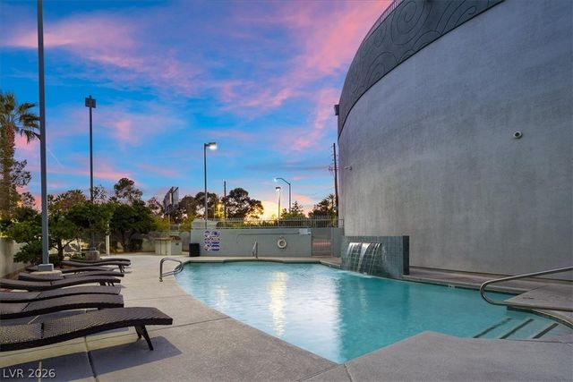 360 East Desert Inn Road 407, Las Vegas, NV 89109