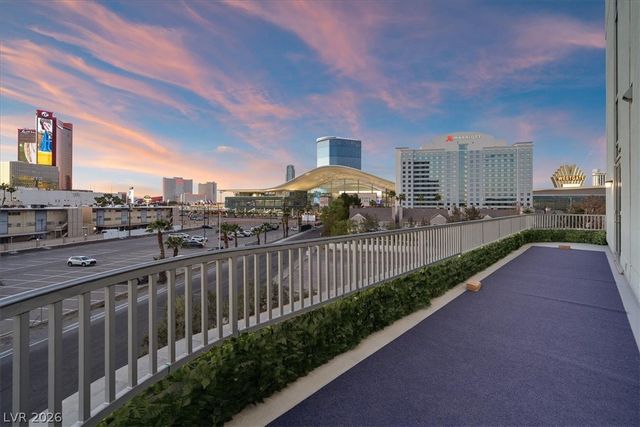 360 East Desert Inn Road 407, Las Vegas, NV 89109