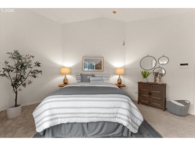 1123 GRANT St, Oregon City, OR 97045