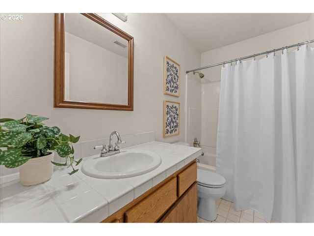 1123 GRANT St, Oregon City, OR 97045