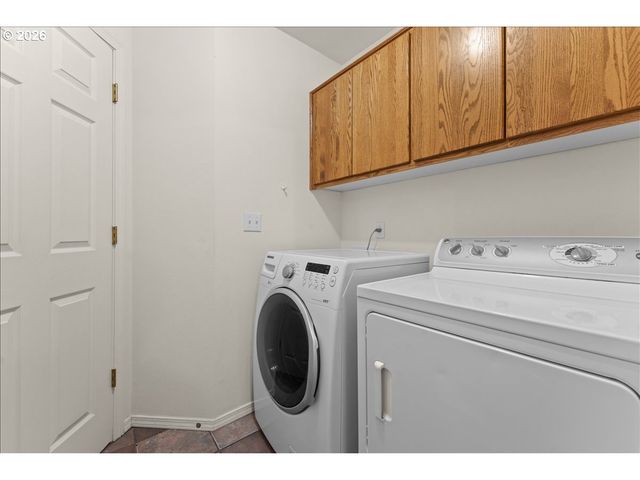 1123 GRANT St, Oregon City, OR 97045