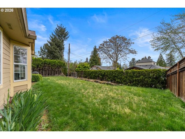 1123 GRANT St, Oregon City, OR 97045