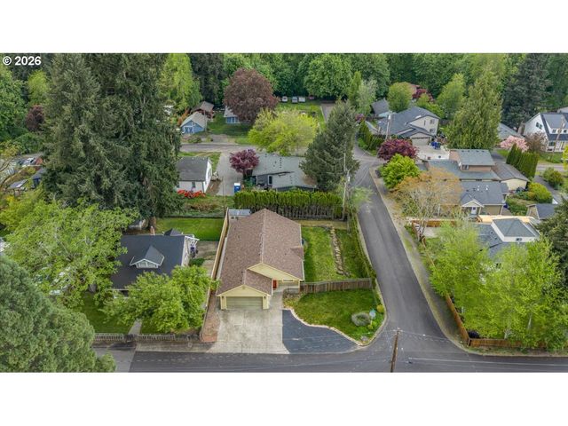1123 GRANT St, Oregon City, OR 97045
