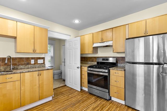 35 Payne 2, Quincy, MA 02169