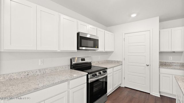 276 Raulston Drive, Byram, MS 39272