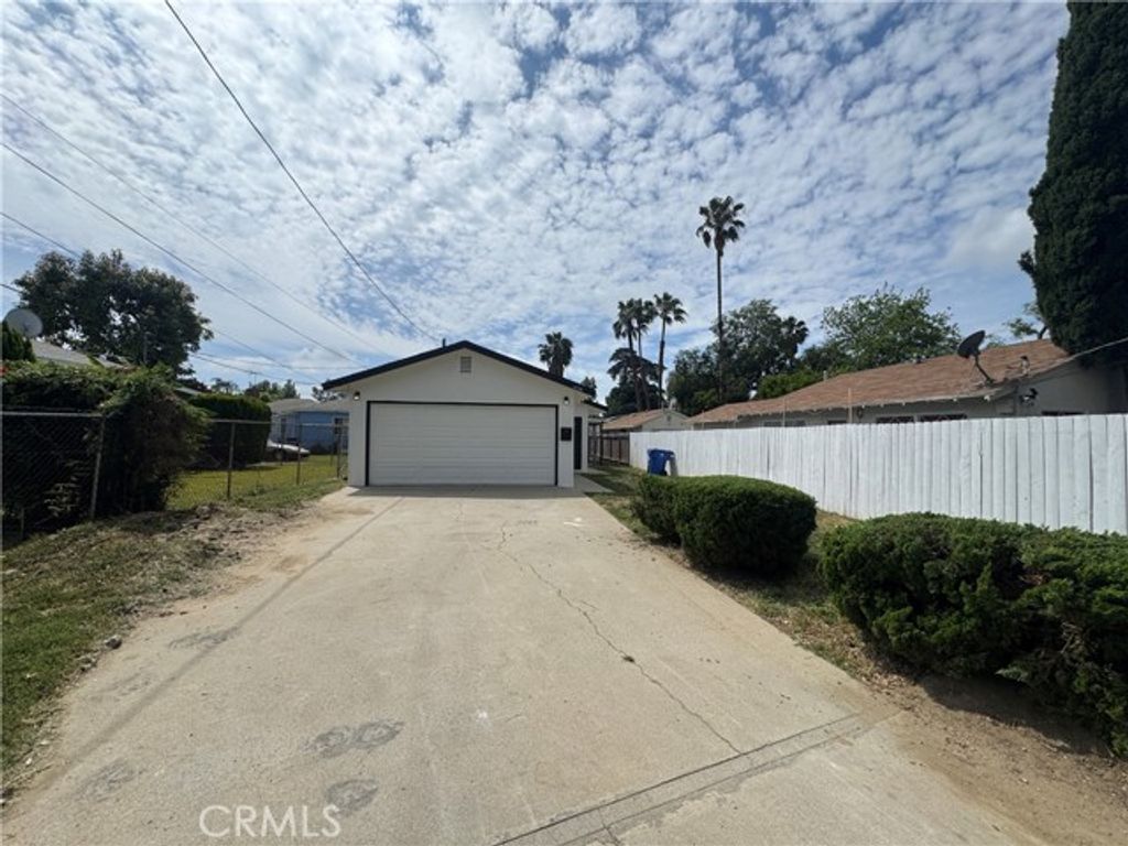 14752 Lemay Street, Van Nuys (los Angeles), CA 91405