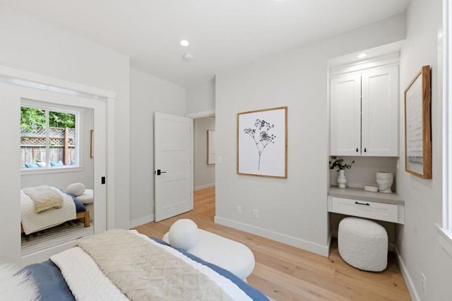 735 Coastland Drive, Palo Alto, CA 94303