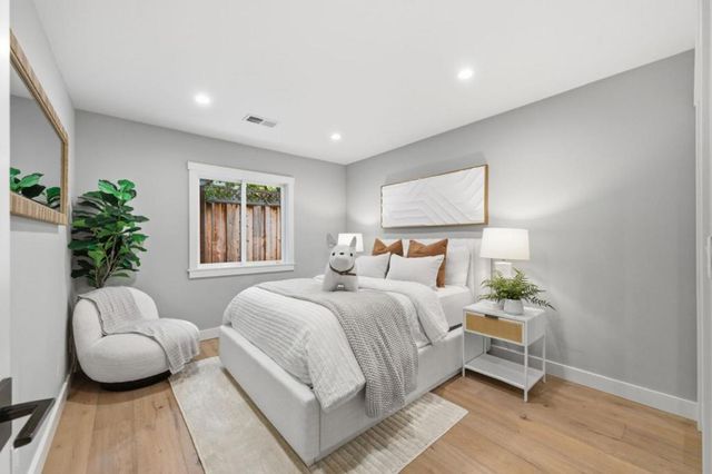 735 Coastland Drive, Palo Alto, CA 94303