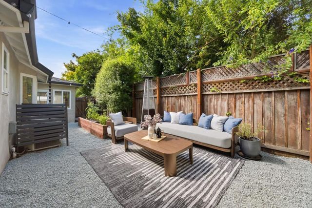 735 Coastland Drive, Palo Alto, CA 94303