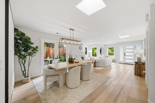 735 Coastland Drive, Palo Alto, CA 94303