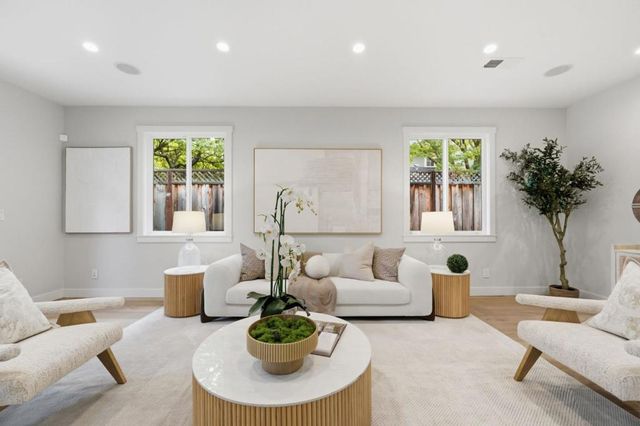 735 Coastland Drive, Palo Alto, CA 94303