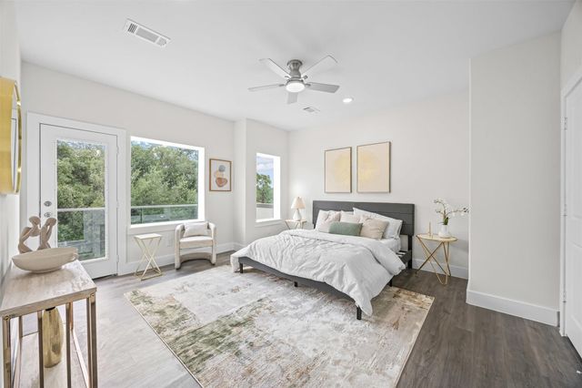 6721 Saint Augustine Street, Houston, TX 77021