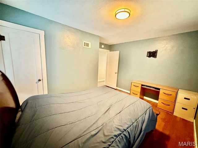 140 Wood River Avenue, East Alton, IL 62024