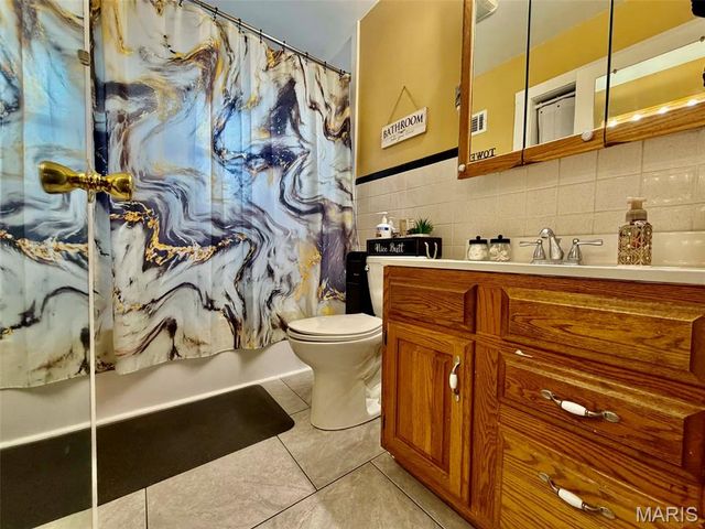 140 Wood River Avenue, East Alton, IL 62024