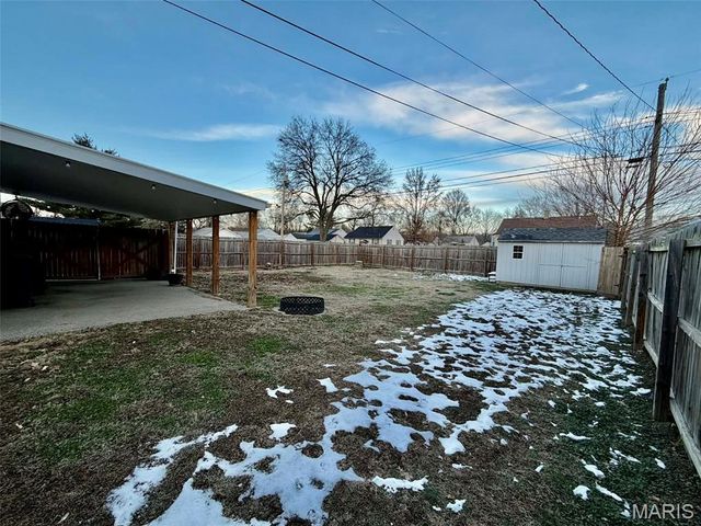 140 Wood River Avenue, East Alton, IL 62024