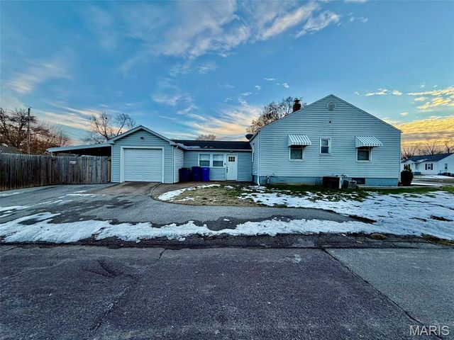 140 Wood River Avenue, East Alton, IL 62024