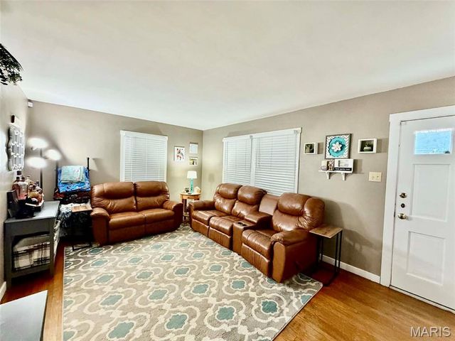 140 Wood River Avenue, East Alton, IL 62024