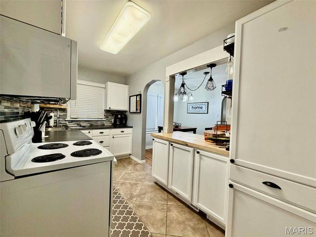 140 Wood River Avenue, East Alton, IL 62024