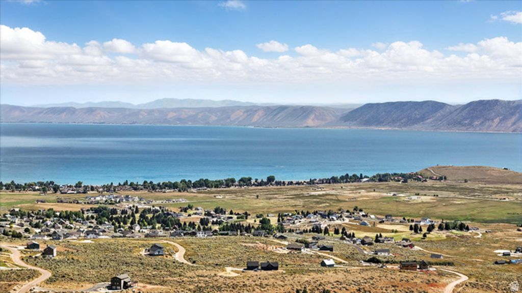 Image 11 of property listing at 3436 SWEETWATER PKWY # 22, Garden City, UT 84028