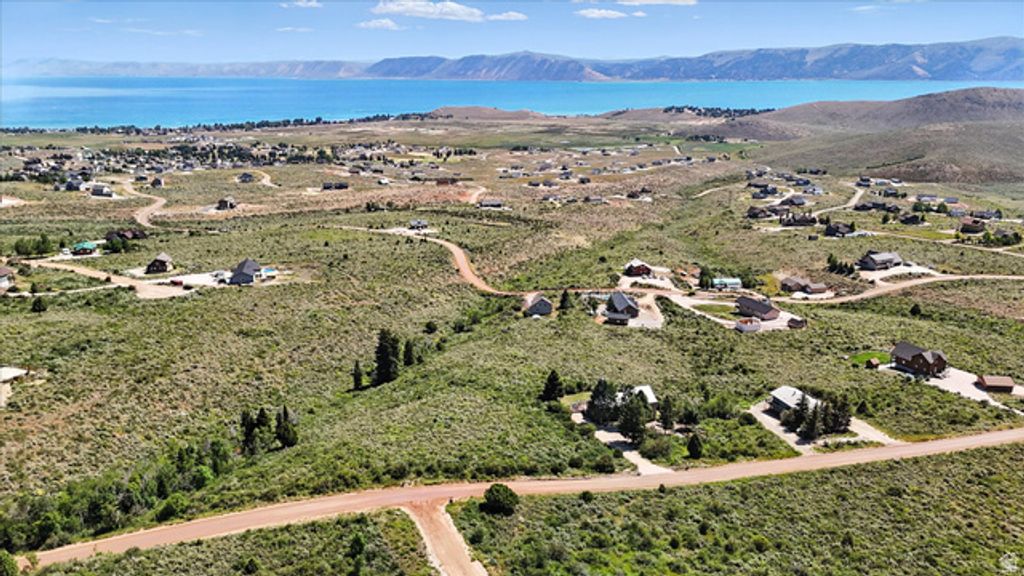 Image 13 of property listing at 3436 SWEETWATER PKWY # 22, Garden City, UT 84028