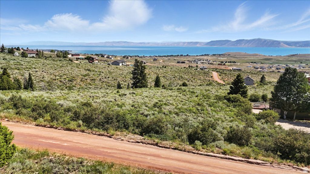 Image 22 of property listing at 3436 SWEETWATER PKWY # 22, Garden City, UT 84028