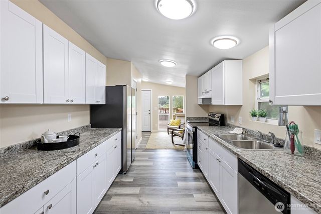 1320 N Oak Harbor Street #1, Oak Harbor, WA 98277