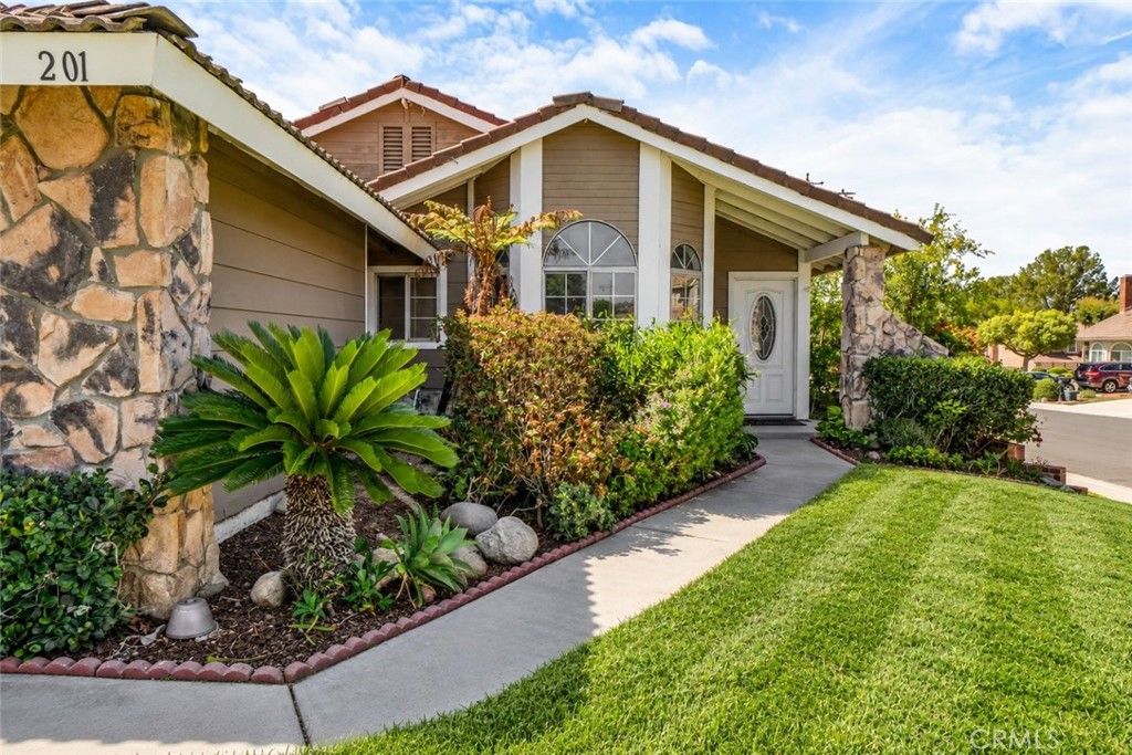 201 S Brookside Court, Anaheim, CA 92808 — photo 2