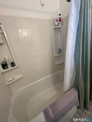 70 Baird Court, Stratford, CT 06614