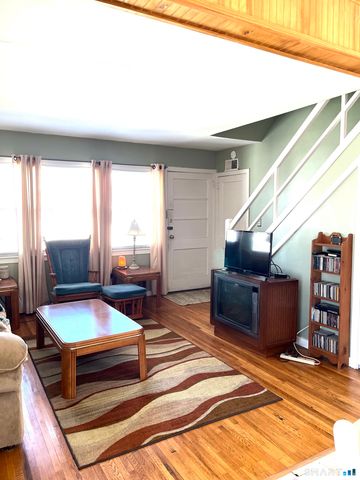 70 Baird Court, Stratford, CT 06614