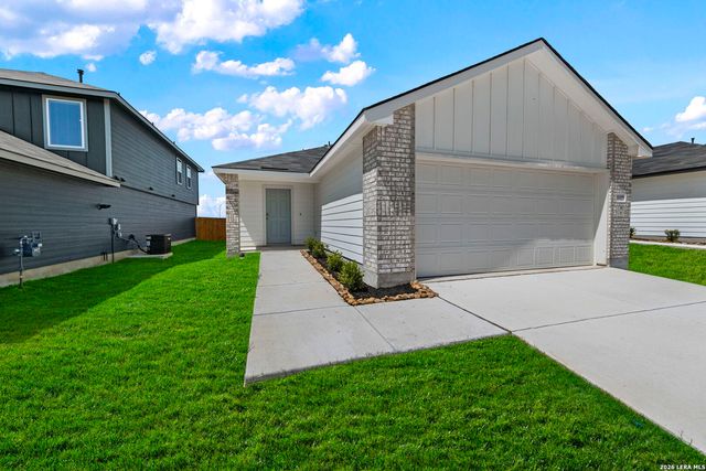 16059 Mahogany Way, Elmendorf, TX 78112