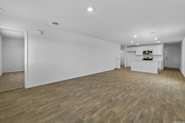 16059 Mahogany Way, Elmendorf, TX 78112