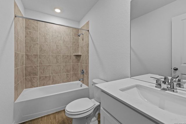 16059 Mahogany Way, Elmendorf, TX 78112