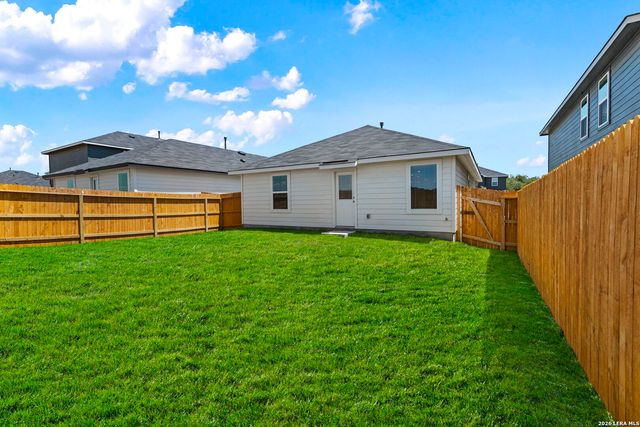 16059 Mahogany Way, Elmendorf, TX 78112