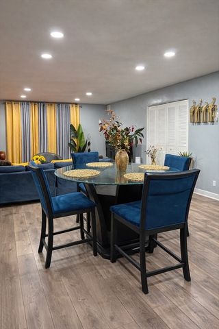 800 Hydi Park Ave 3, Boston, MA 02136