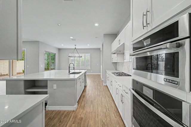 10713 E DIFFRACTION Avenue, Mesa, AZ 85212