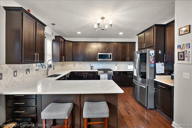 27476 Belgrave Place, Novi, MI 48374