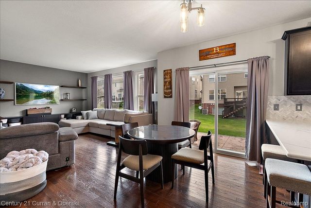 27476 Belgrave Place, Novi, MI 48374