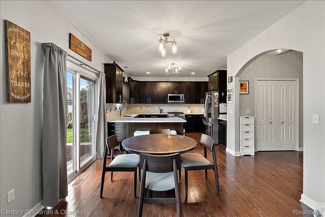 27476 Belgrave Place, Novi, MI 48374