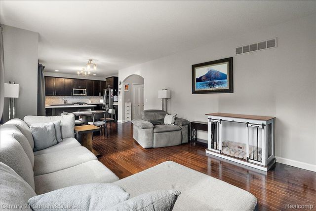 27476 Belgrave Place, Novi, MI 48374