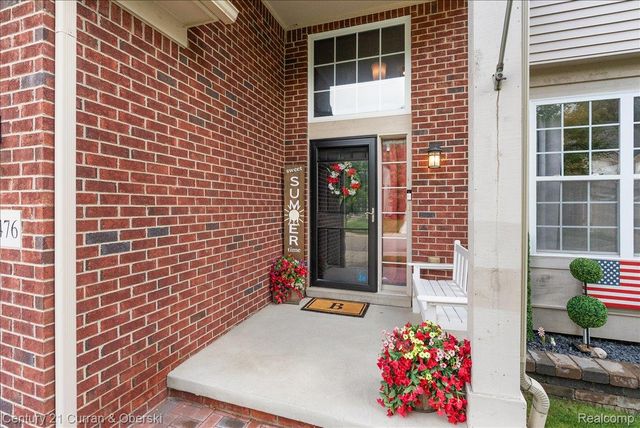 27476 Belgrave Place, Novi, MI 48374