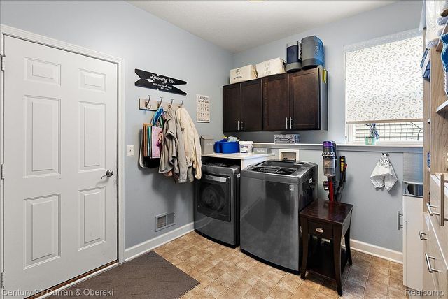27476 Belgrave Place, Novi, MI 48374