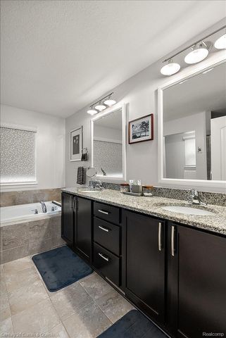 27476 Belgrave Place, Novi, MI 48374