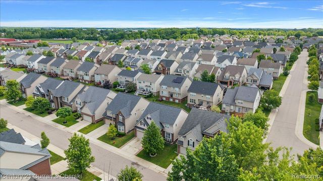 27476 Belgrave Place, Novi, MI 48374