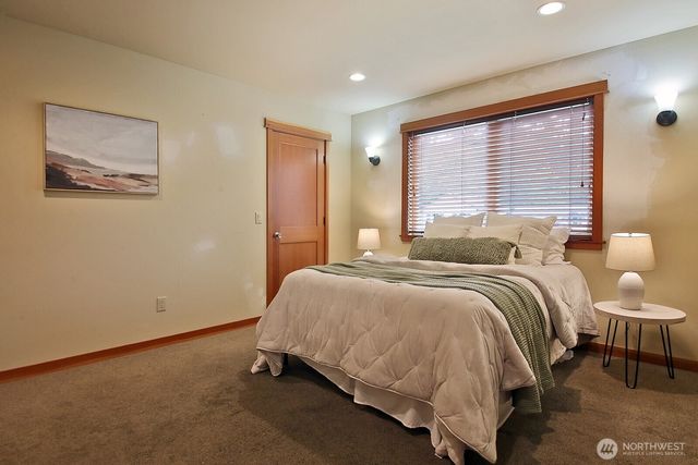 1249 Long Drive, Freeland, WA 98249