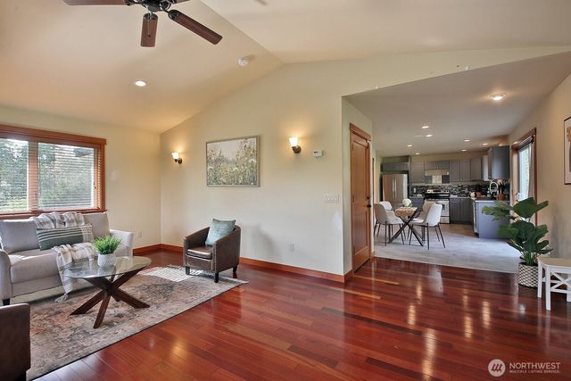 1249 Long Drive, Freeland, WA 98249