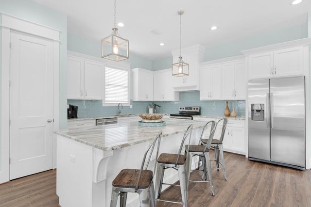 4563 Luke Avenue, Destin, FL 32541
