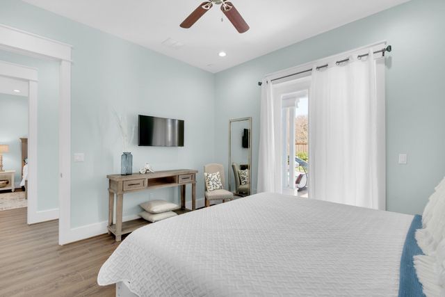 4563 Luke Avenue, Destin, FL 32541
