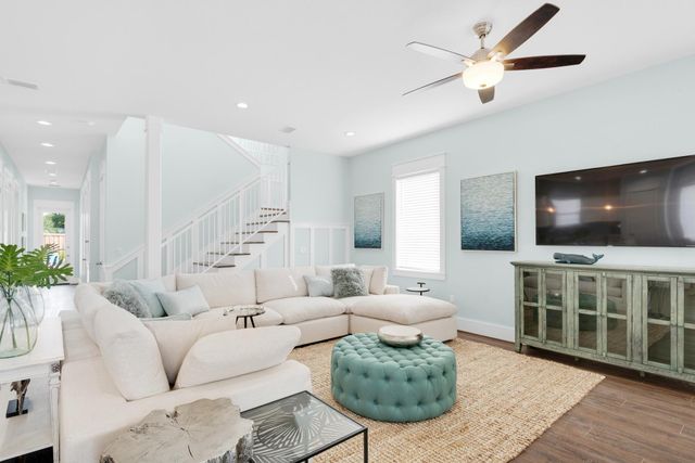 4563 Luke Avenue, Destin, FL 32541
